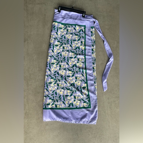 Lavender Floral Swim Sarong - Picture 5 of 6